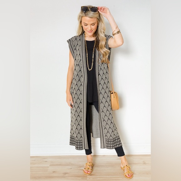 ‘See & Be Seen’ Lavish Jacquard Tapestried Long Open Cardigan/Sweater/Vest Set - Picture 8 of 13